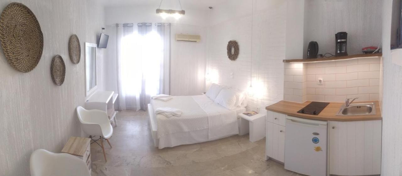 Nora Norita Aparthotel Batsi  Exterior foto